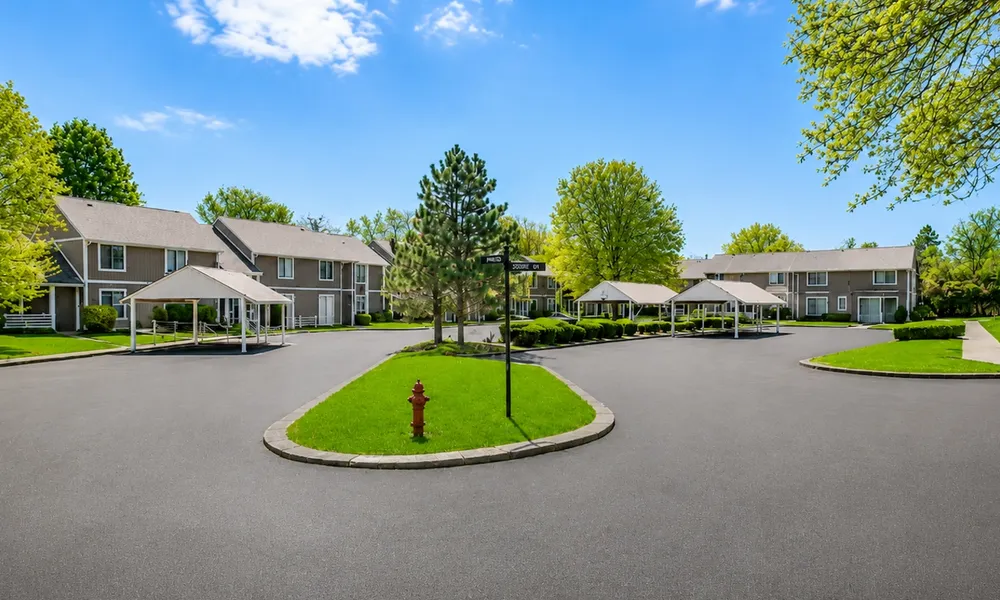 Exterior view of Aspen Chase