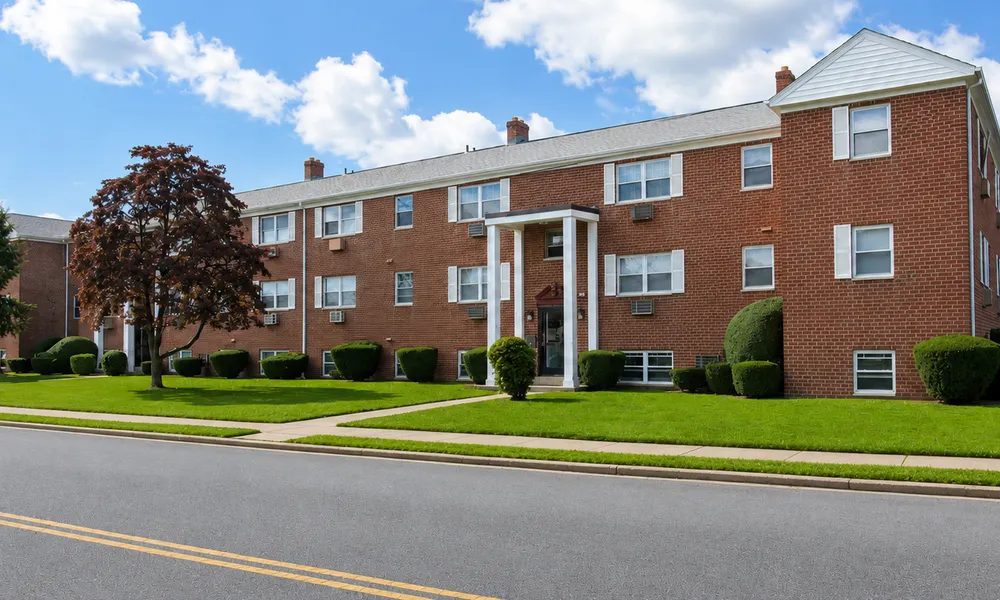 Exterior view of Beyerwood Apartments